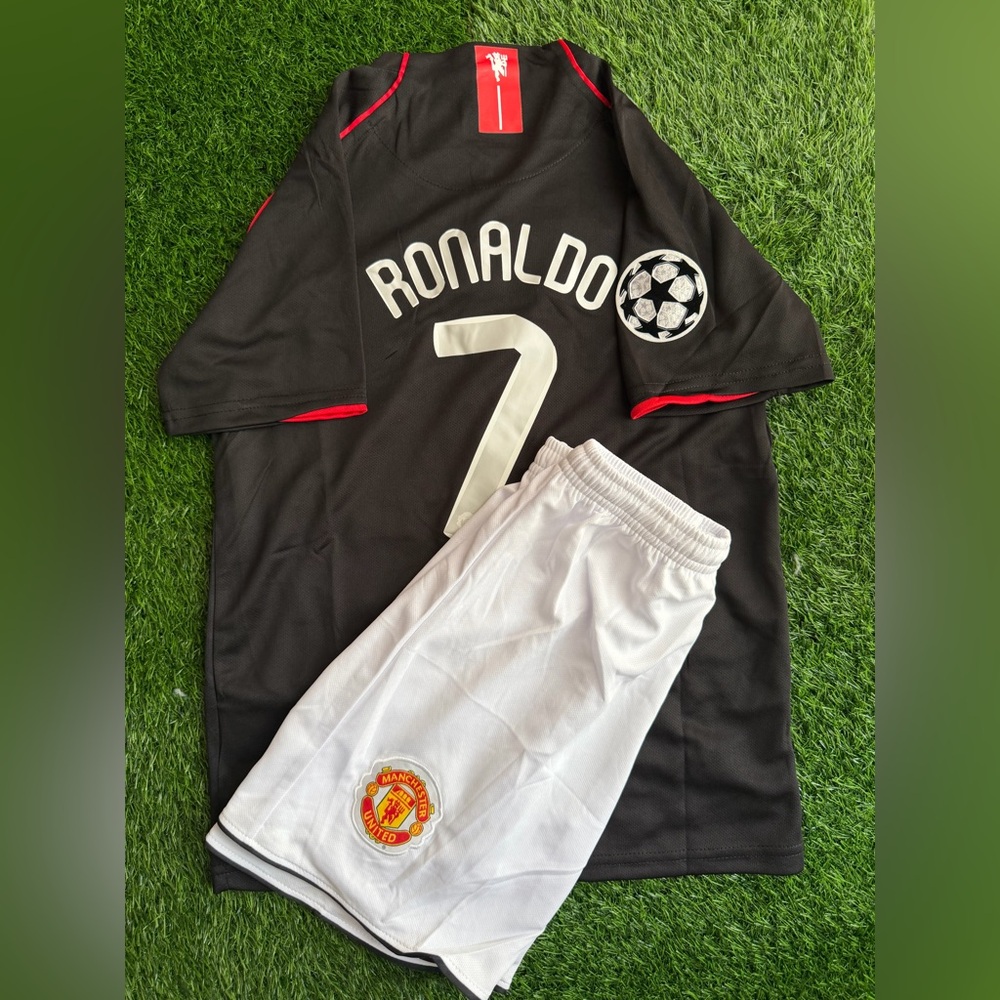 Ronaldo Man U retro jersey